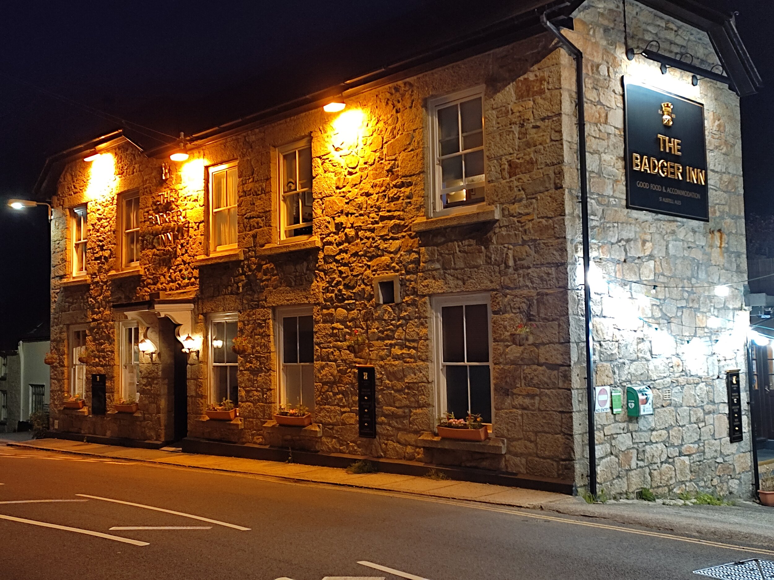The Badger Inn at night